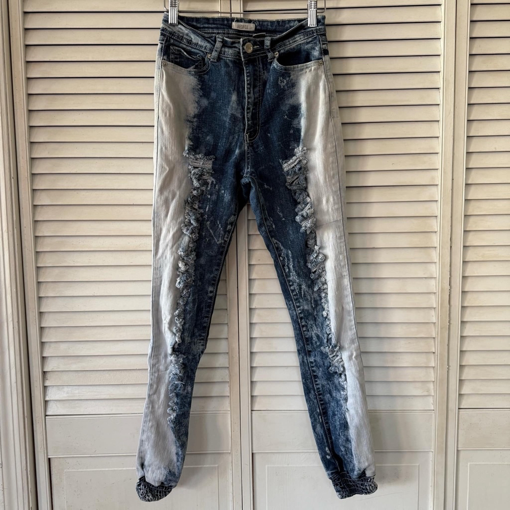 Women's Red Fox Jeans Size 7 Blue Gray Distressed Jogger